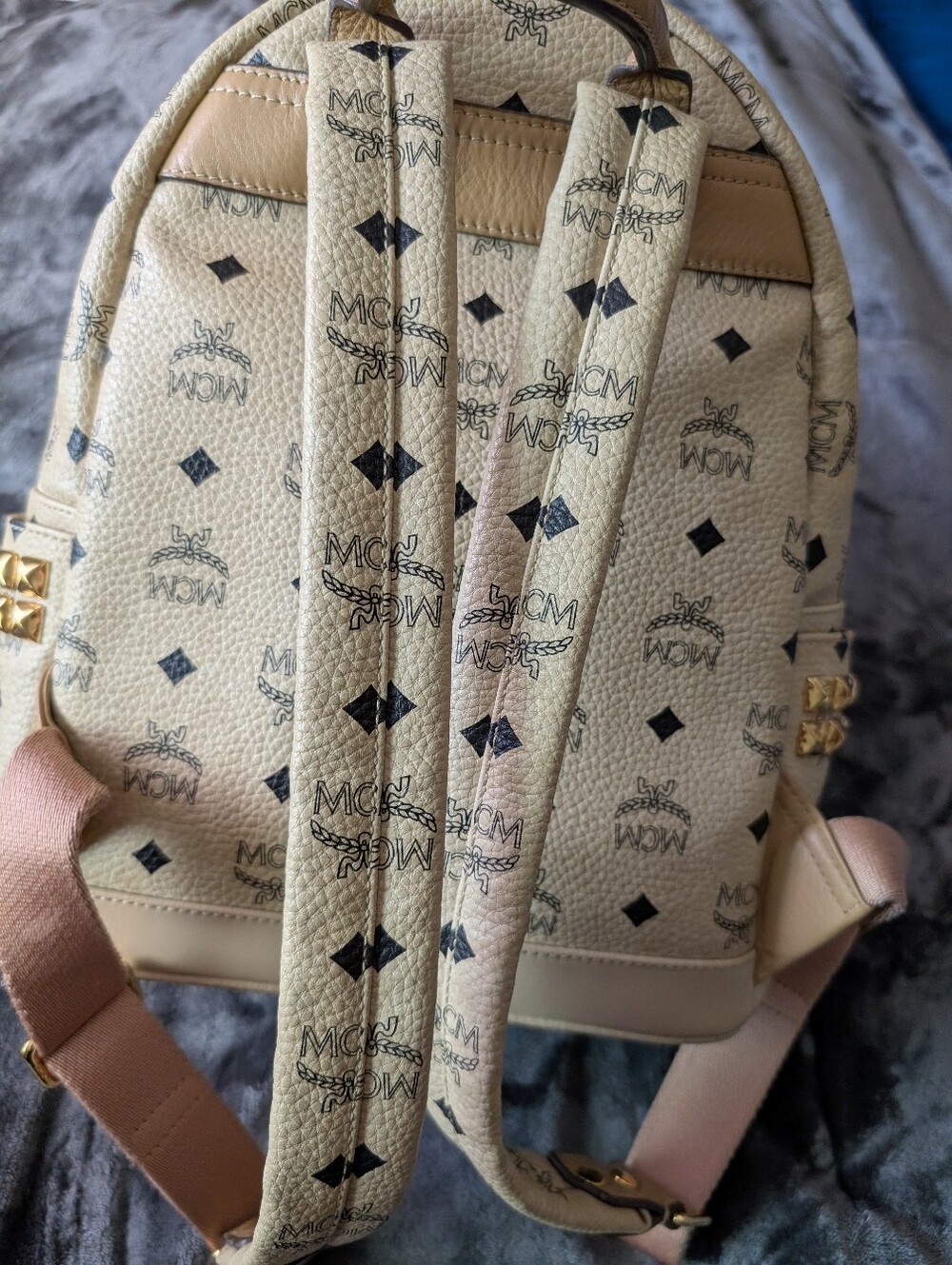 MCM Beige Visetos Side Studs Stark Medium Backpack with Black Logo Print - Picture 2 of 15